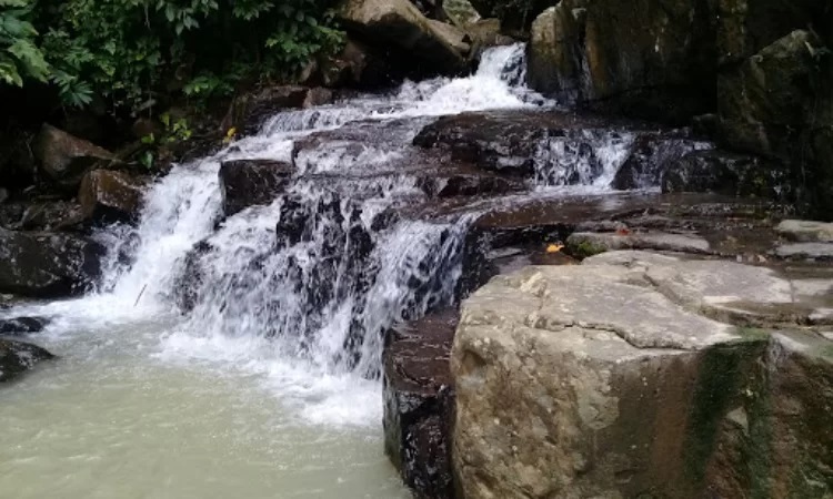 Air Terjun Ciupang