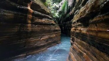 Curug Putri Pandeglang Serasa Berada di Green Canyon