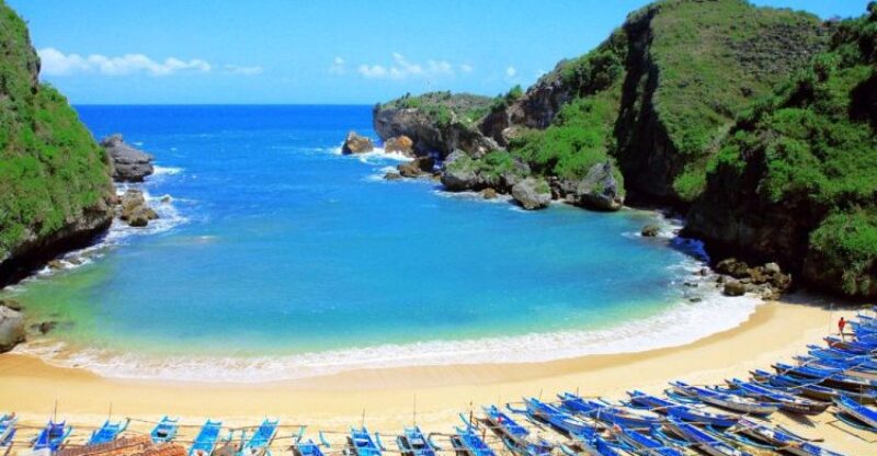 Surganya Ikan, Ini Pantai di Yogyakarta yang Jadi Tempat Berburu Ikan