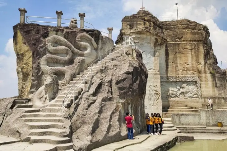 Tebing Breksi: Keindahan Ukiran Alam, Sejarah, dan Panorama Jogja dari Ketinggian